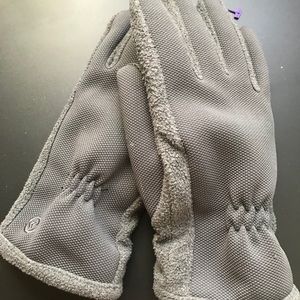 Touch smart gloves